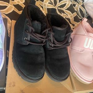 Black ugg boots